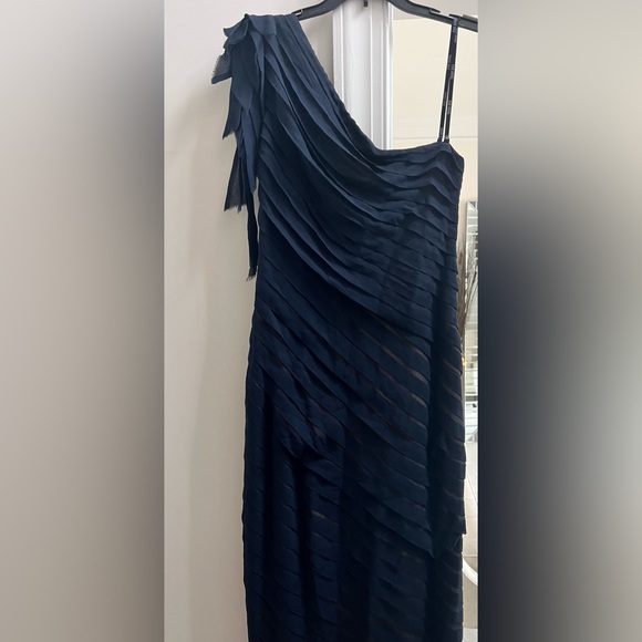 Tadashi Shoji Evening Gown - Picture 5 of 7